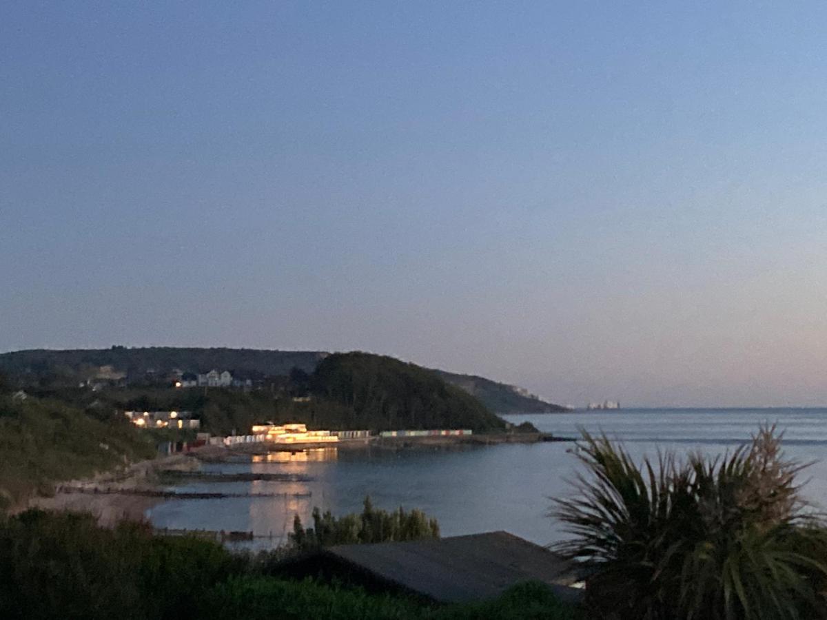 Chine Cottage Self-Catering Coastal Bungalow In Rural West Wight Freshwater Dış mekan fotoğraf
