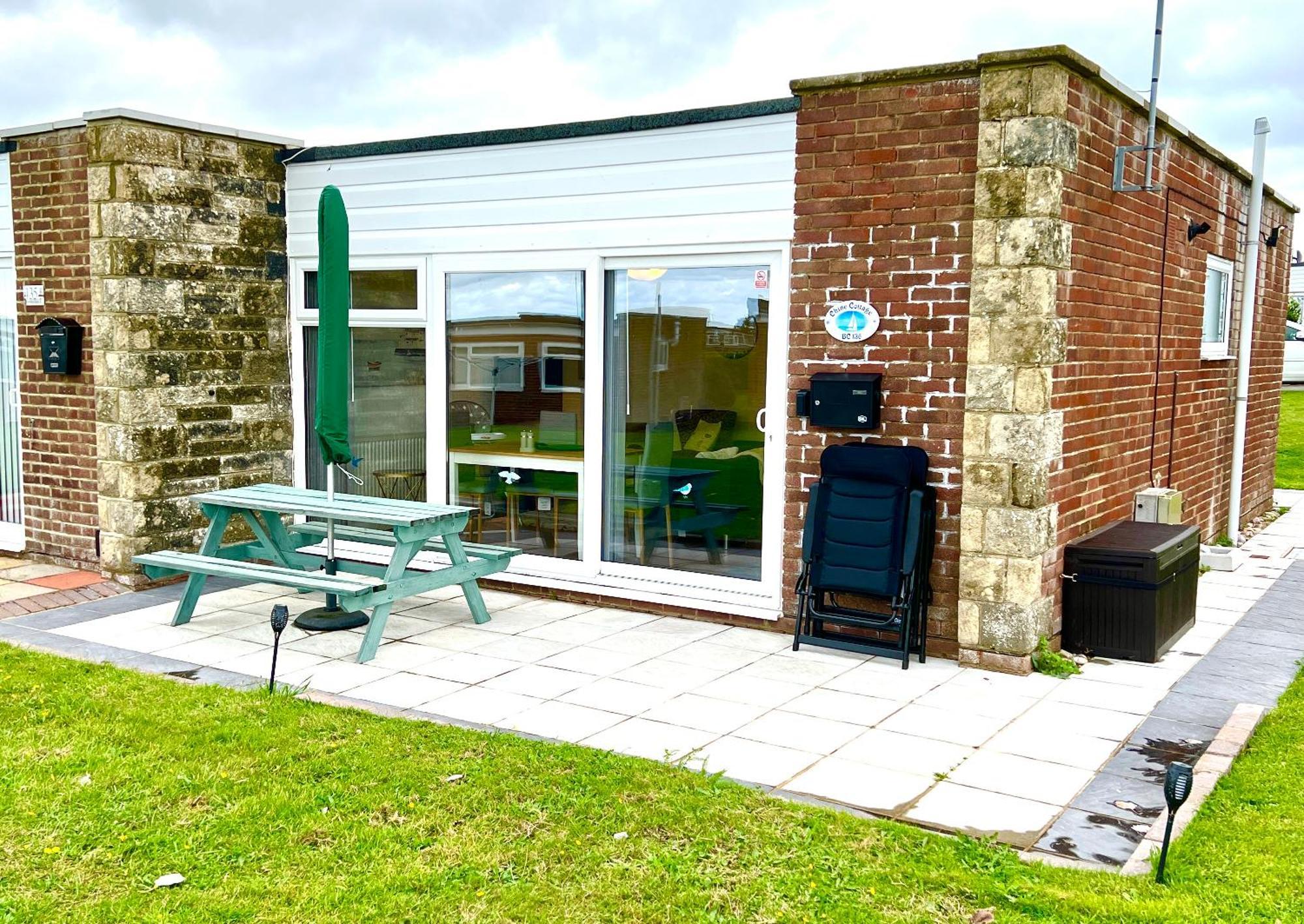 Chine Cottage Self-Catering Coastal Bungalow In Rural West Wight Freshwater Dış mekan fotoğraf